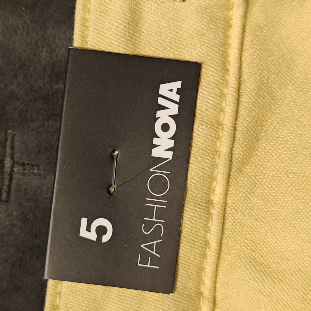 NWT Fashion Nova distressed flare leg jeans - Picture 7 of 8